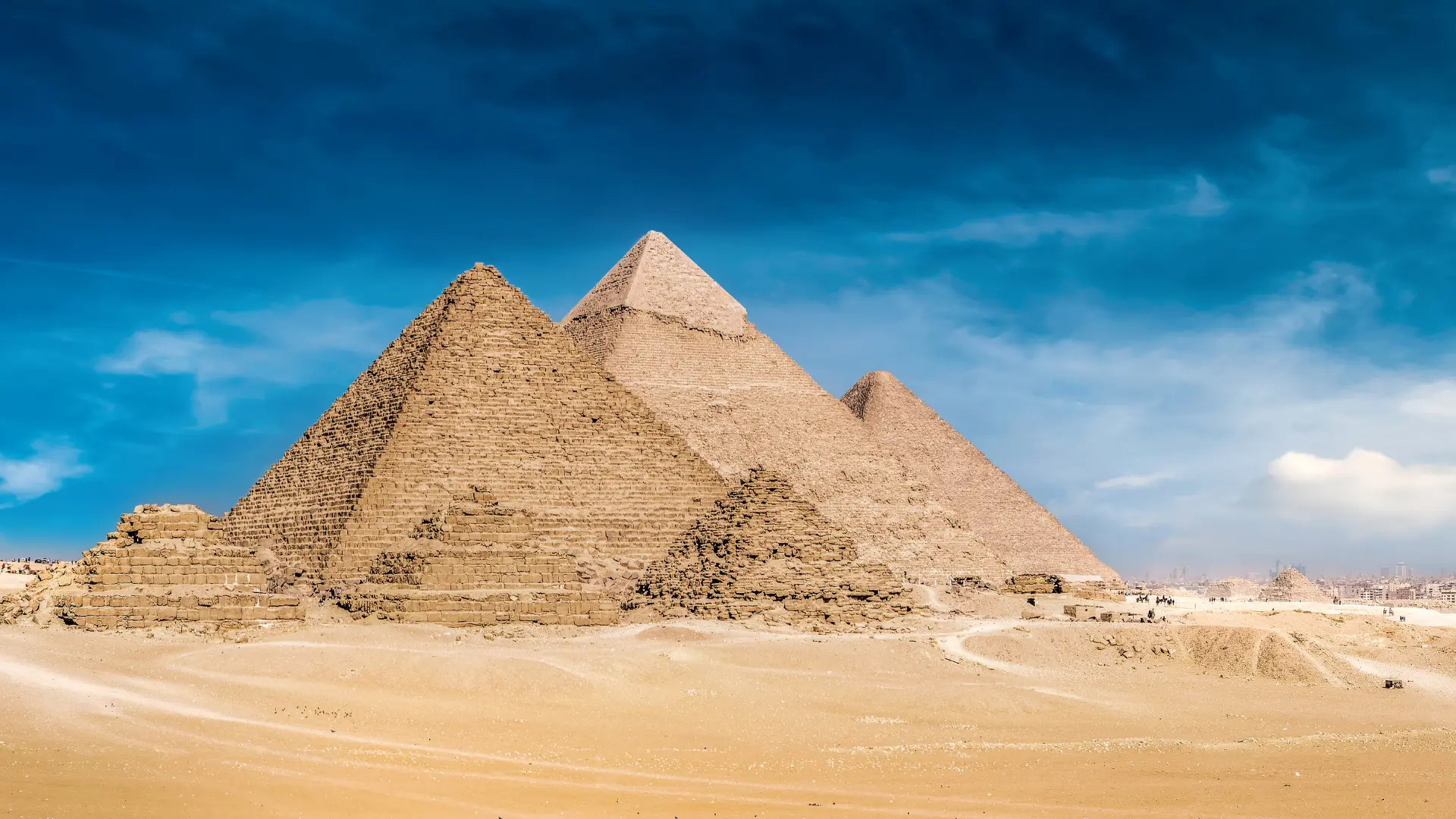 13 Fascinating Facts About The Giza Pyramids