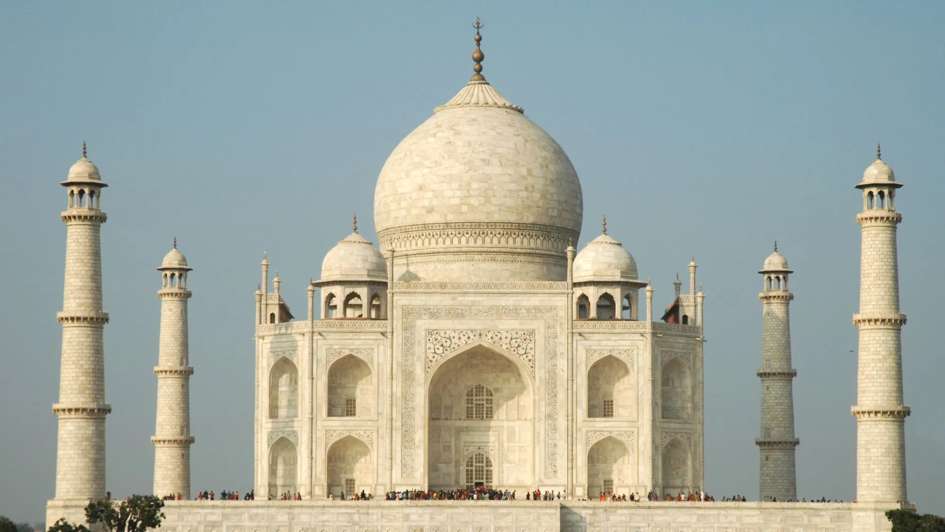 Architecture and design of Taj Mahal